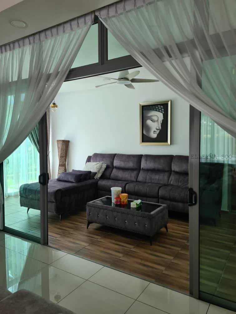 Elleyna Posting List (1)