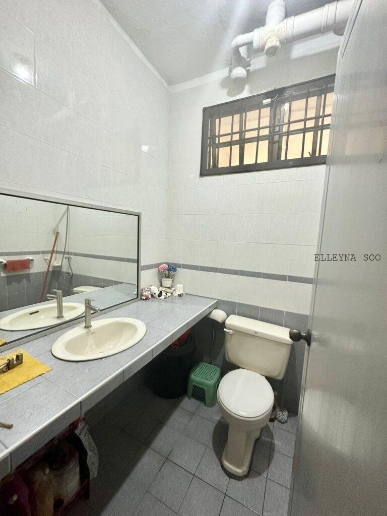 Elleyna Posting List (1)