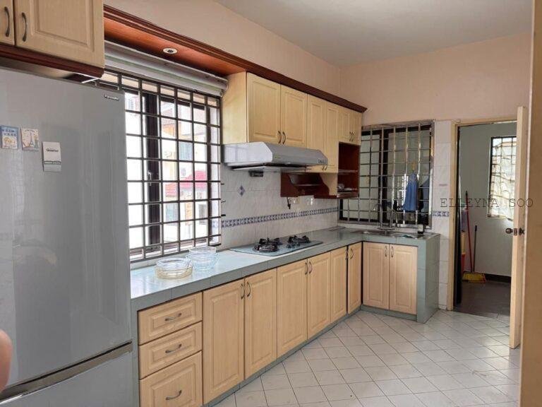 Elleyna Posting List (12)