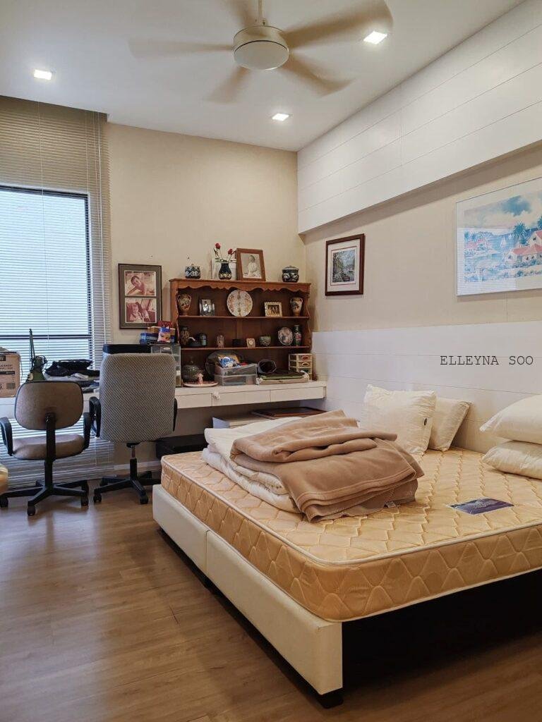 Elleyna Posting List (13)