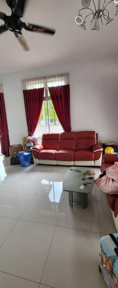 Elleyna Posting List (16)