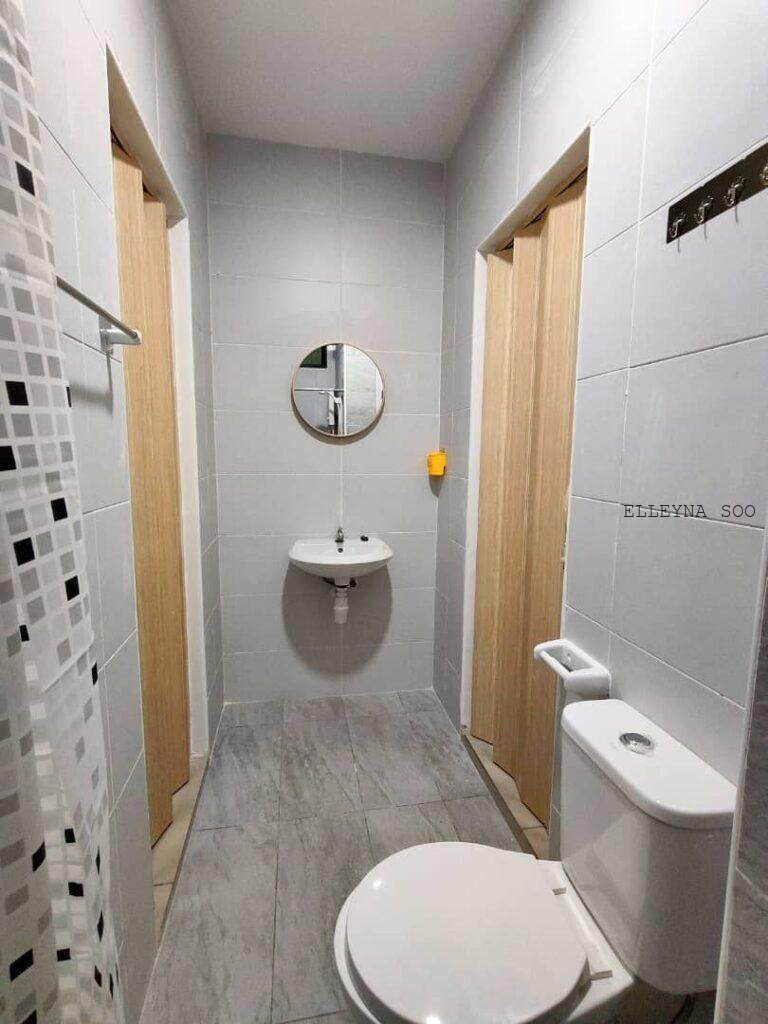 Elleyna Posting List