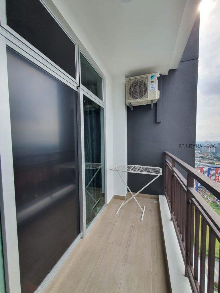 Elleyna Posting List