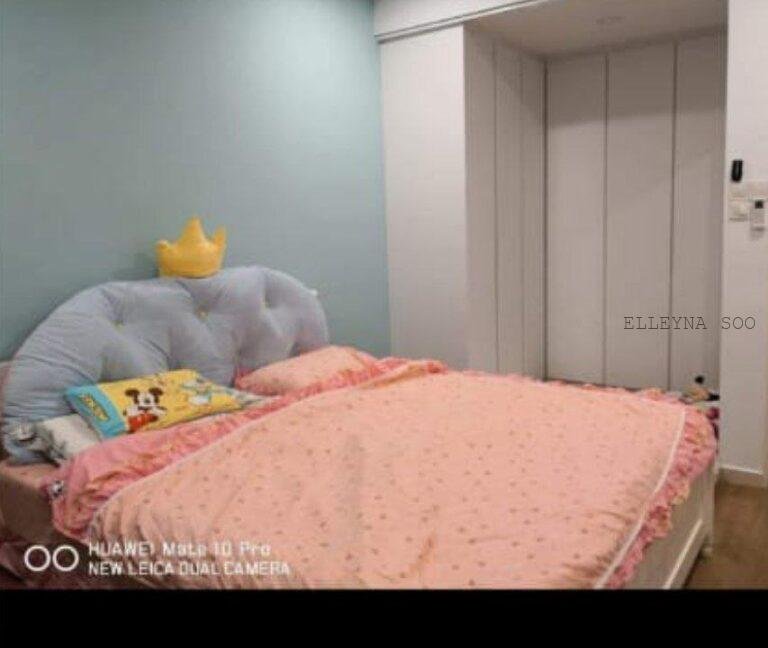 Elleyna Posting List