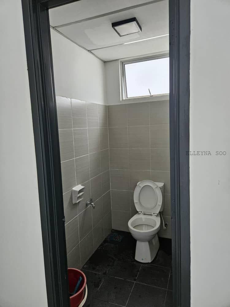 Elleyna Posting List