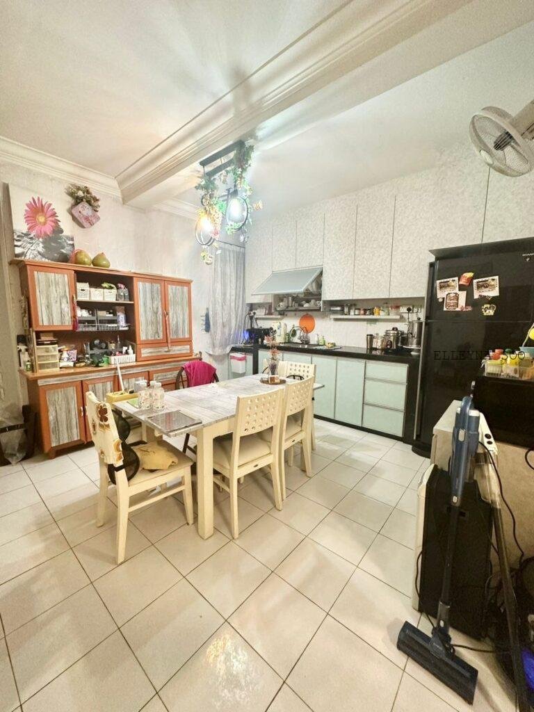 Elleyna Posting List (4)