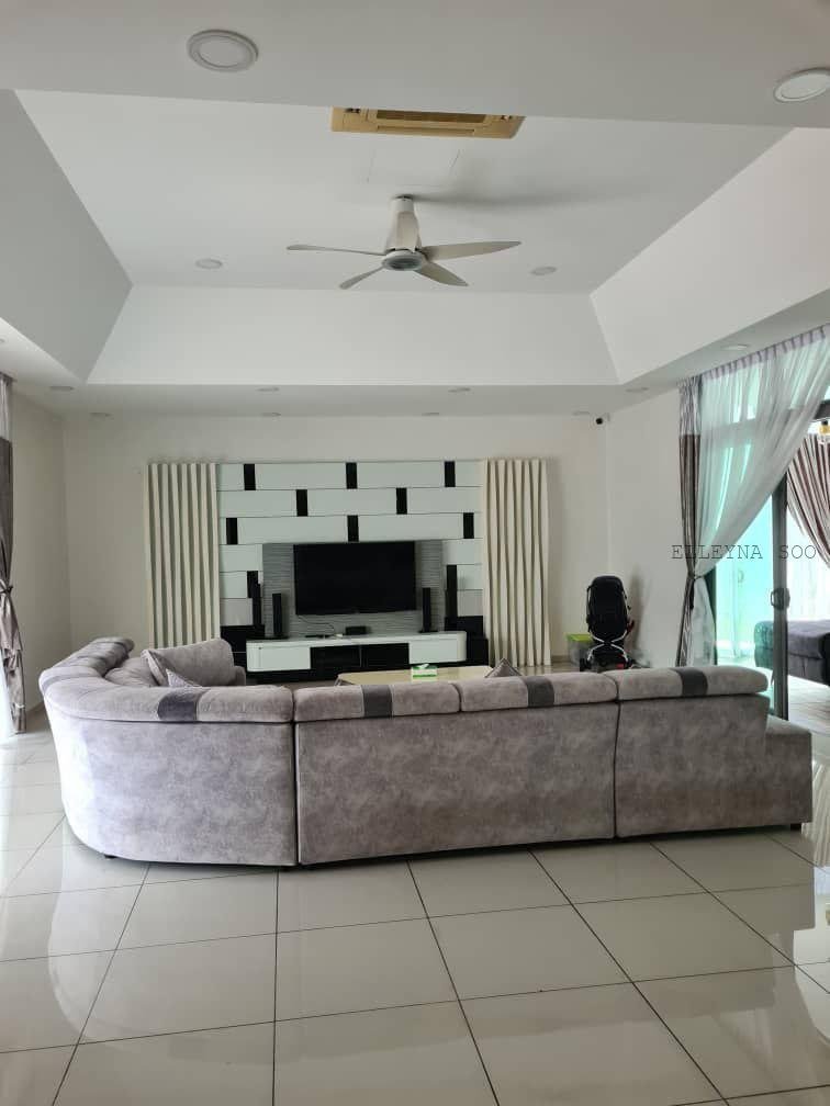 Elleyna Posting List (4)