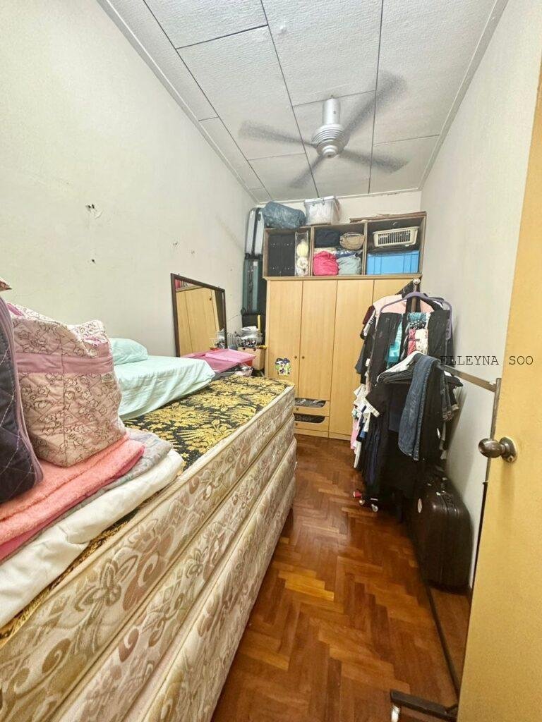 Elleyna Posting List (5)