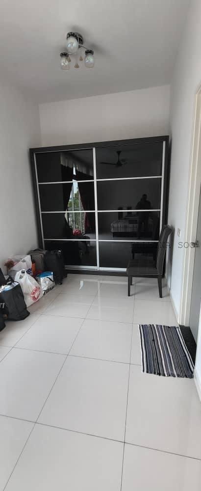 Elleyna Posting List (5)