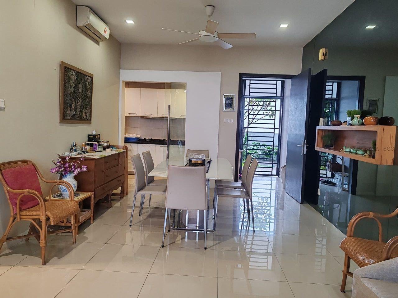 Elleyna Posting List (6)