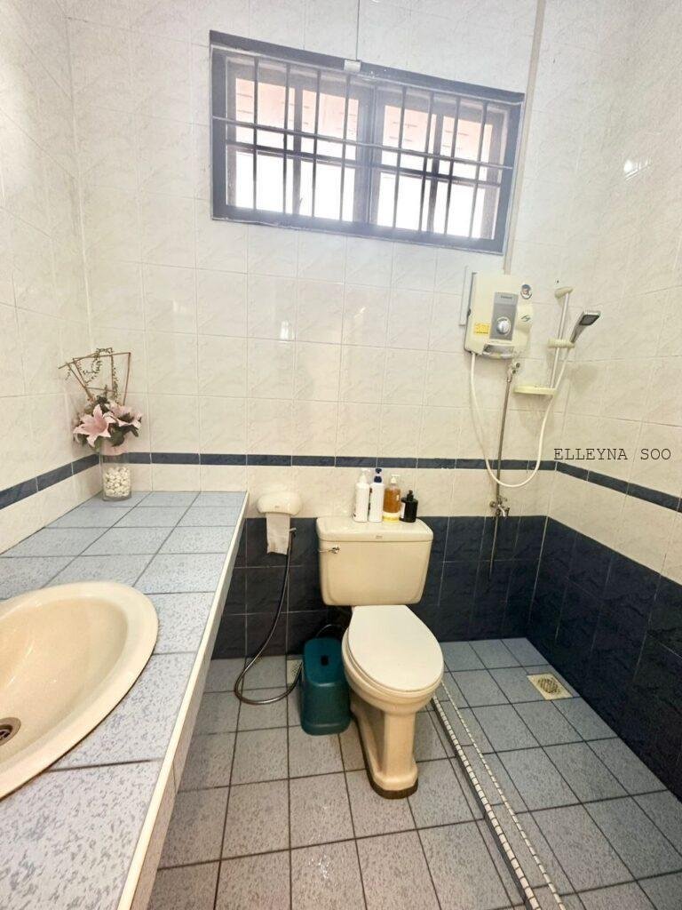 Elleyna Posting List (7)