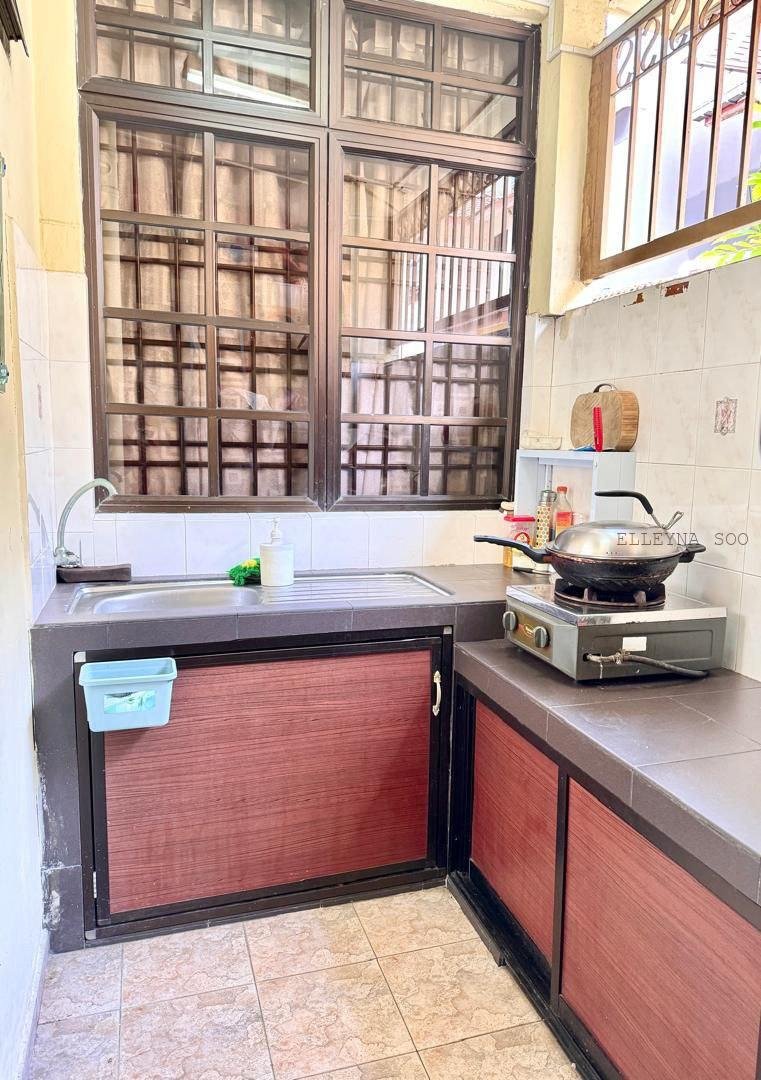 Elleyna Posting List (8)