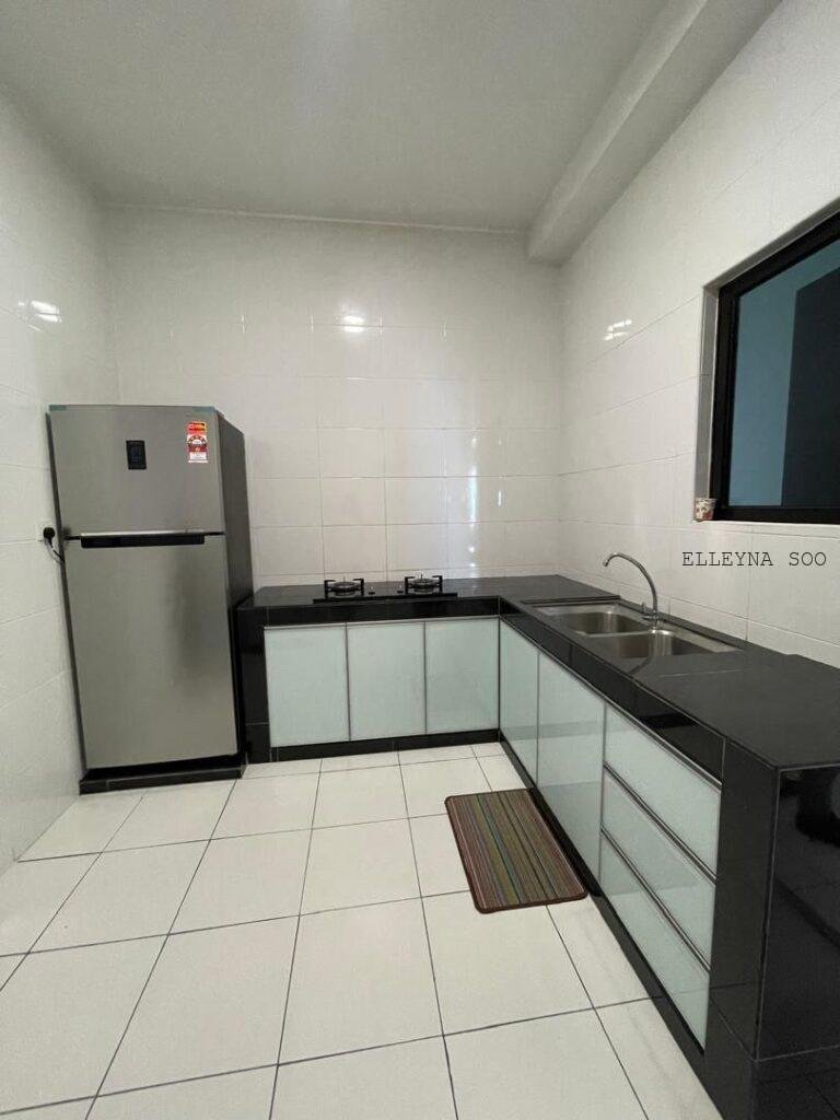 Elleyna Posting List (8)