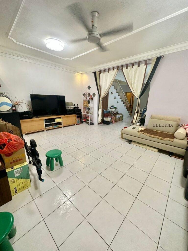 Elleyna Posting List (9)