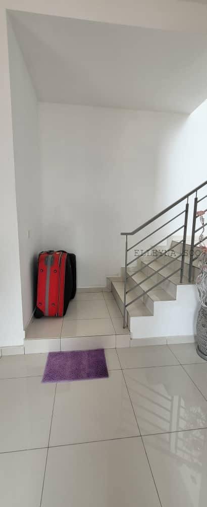 Elleyna Posting List (9)